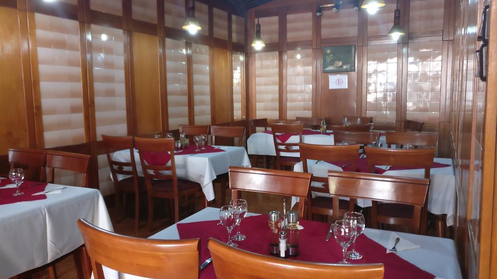 Hotel Tantzi Sinaia Bagian luar foto